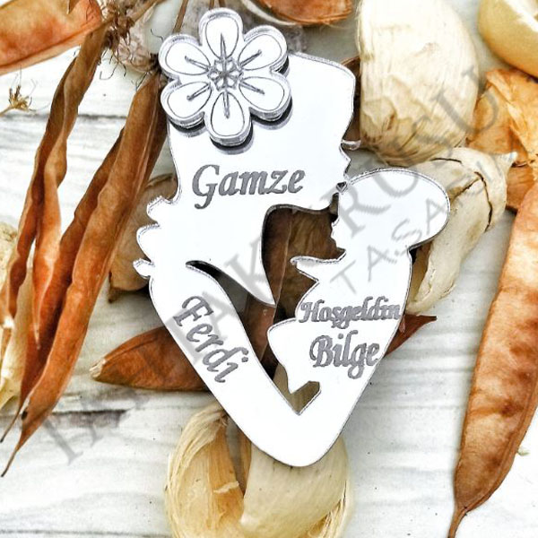 Pleksi ayna lazer kesim anne bebek kapısüsü